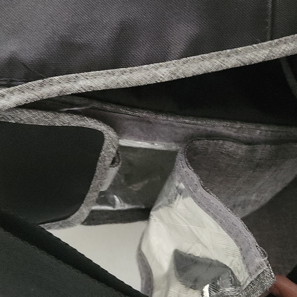 Columbia messenger style diaper Bag - Picture 5 of 7
